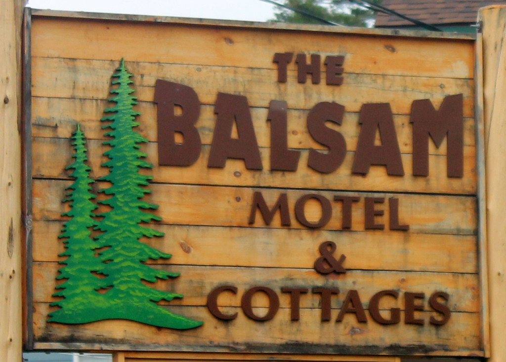 Balsam Motel & Cottages