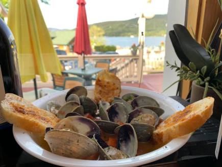Shoreline Restaurant