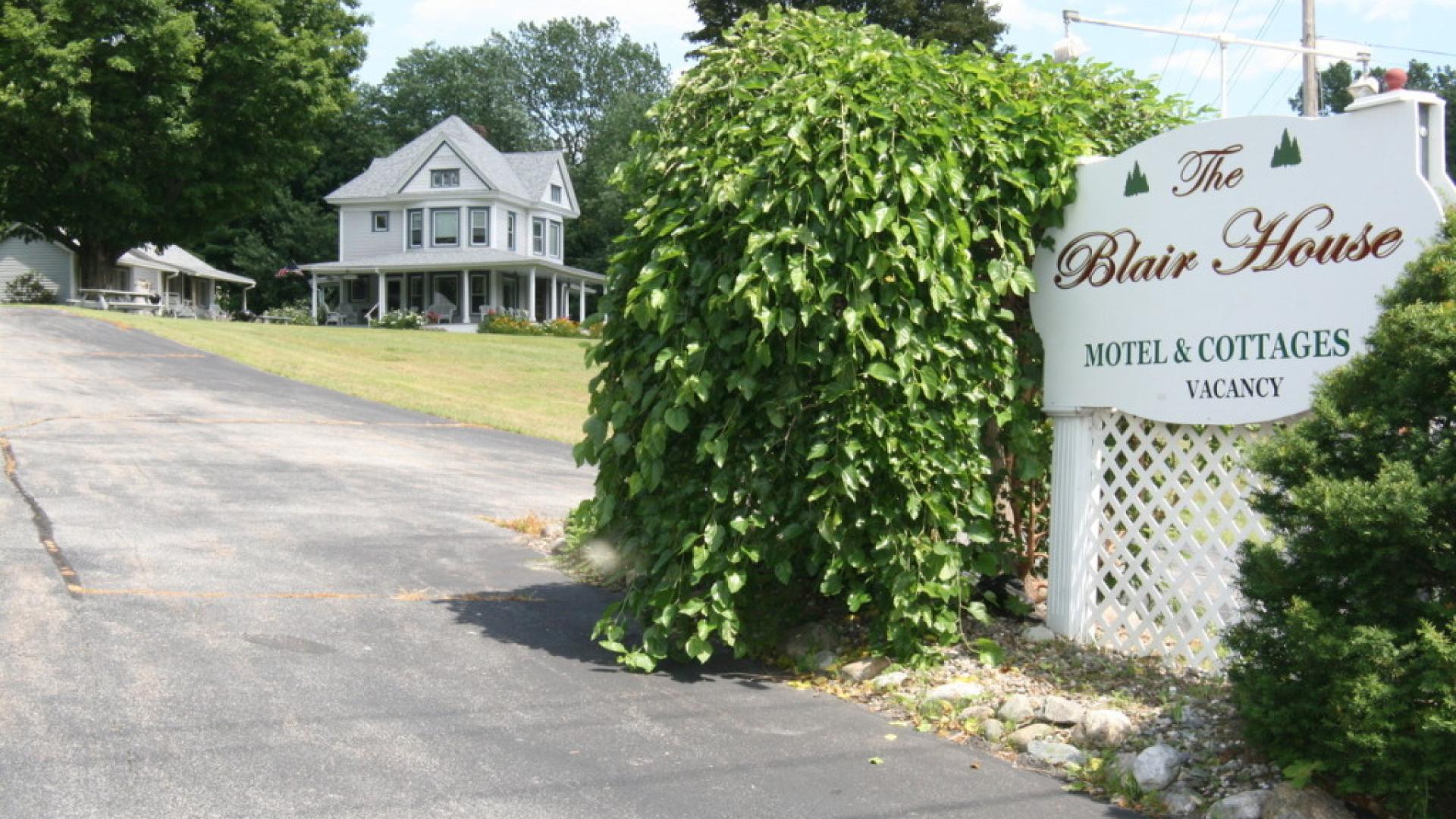 The Blair House Motel & Cottages