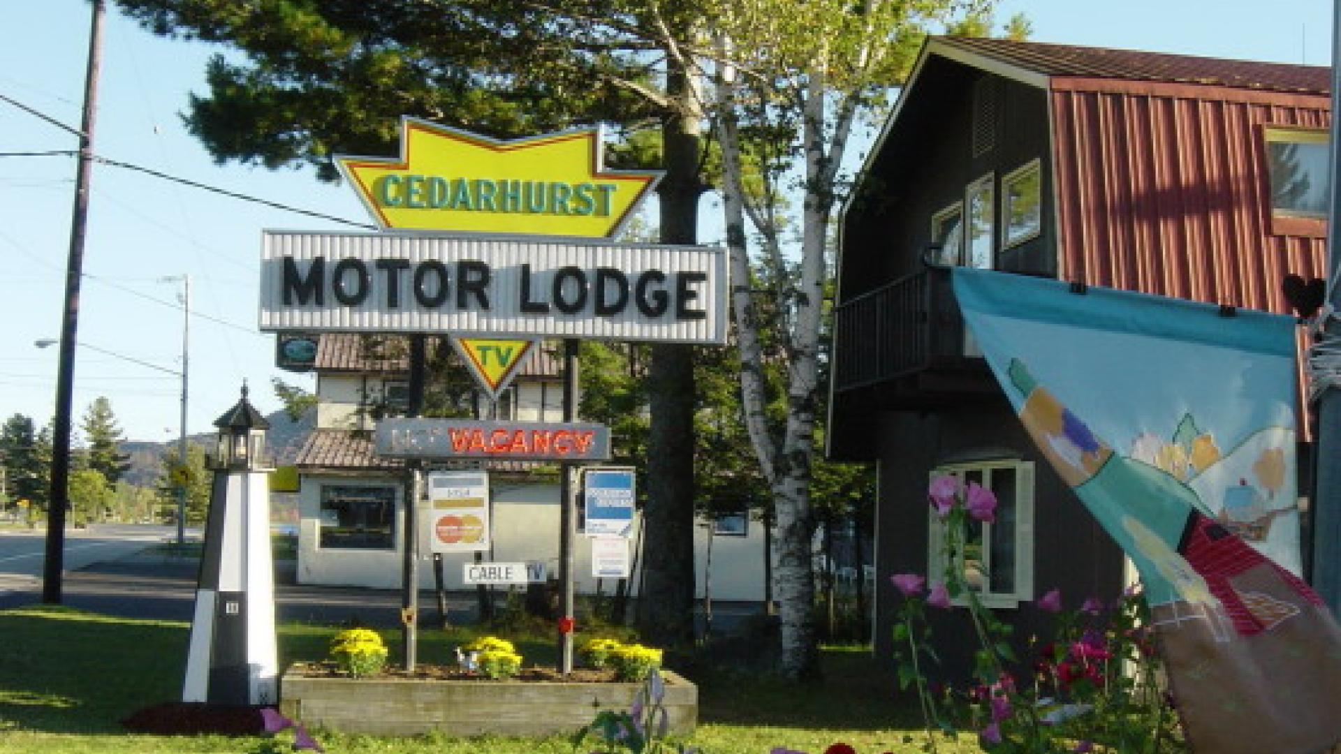 Cedarhurst Motor Lodge