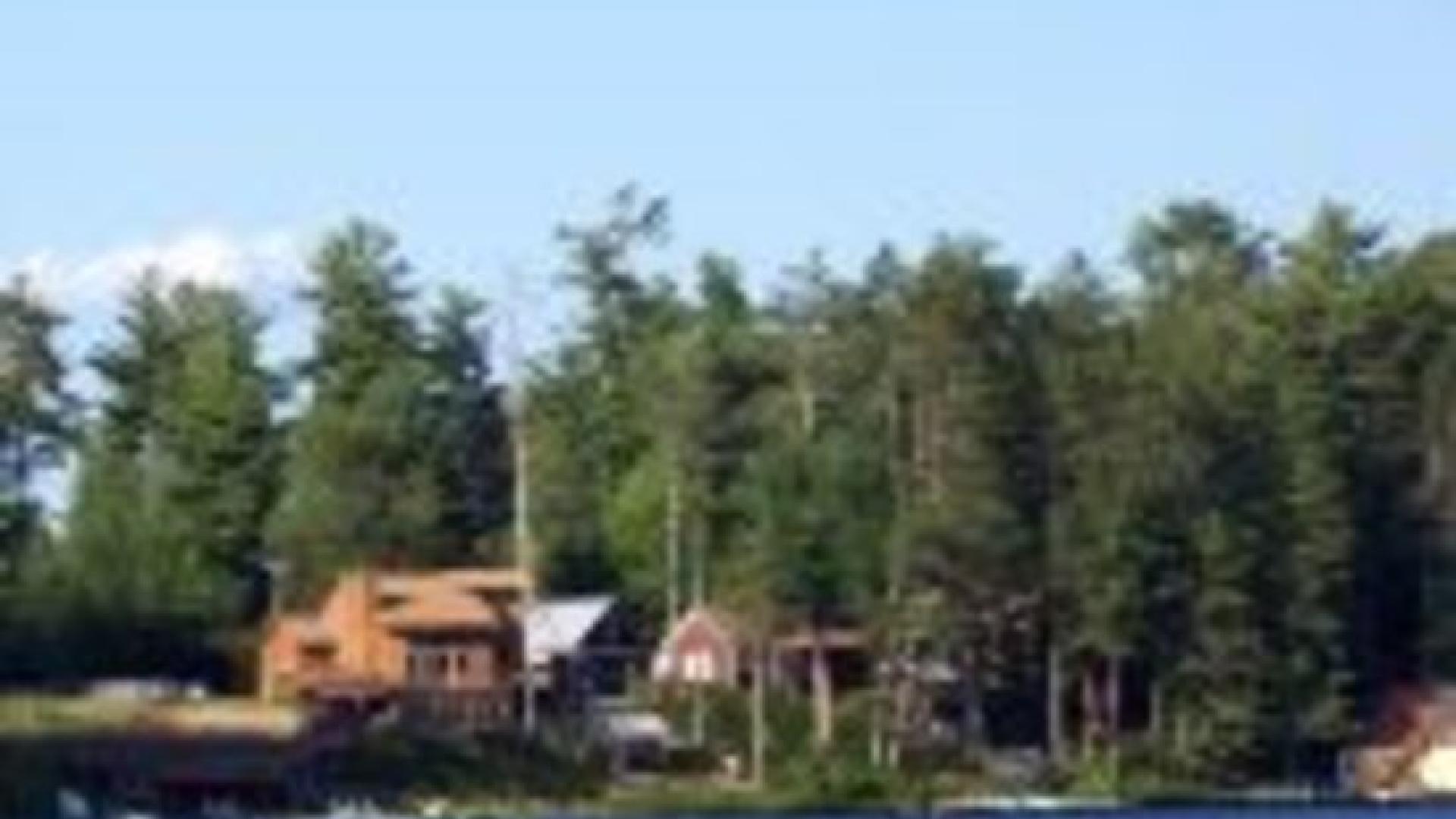 Gleasman's Lakefront Cottages
