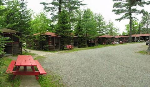 Tail O' the Pup Evergreen Cabins Tail O' the Pup Evergreen Cabins