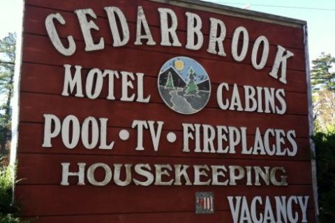 Cedarbrook Motel & Cottages Cedarbrook Motel & Cottages