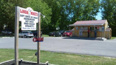 Linda & Mike's Ice Cream Stand & Gift Shop Linda & Mike's Ice Cream Stand & Gift Shop