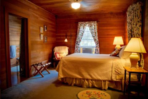 Silver Spruce Inn B&B Silver Spruce Inn B&B